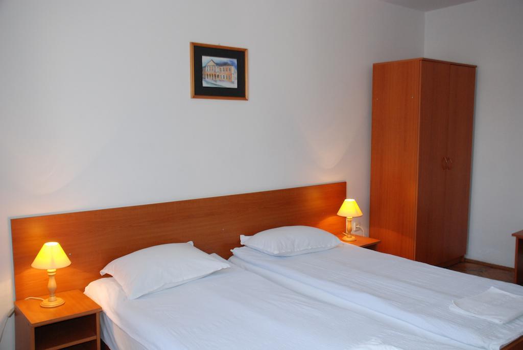 Hotel Merkur Miercurea Ciuc Room photo