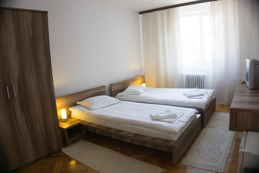 Hotel Merkur Miercurea Ciuc Exterior photo